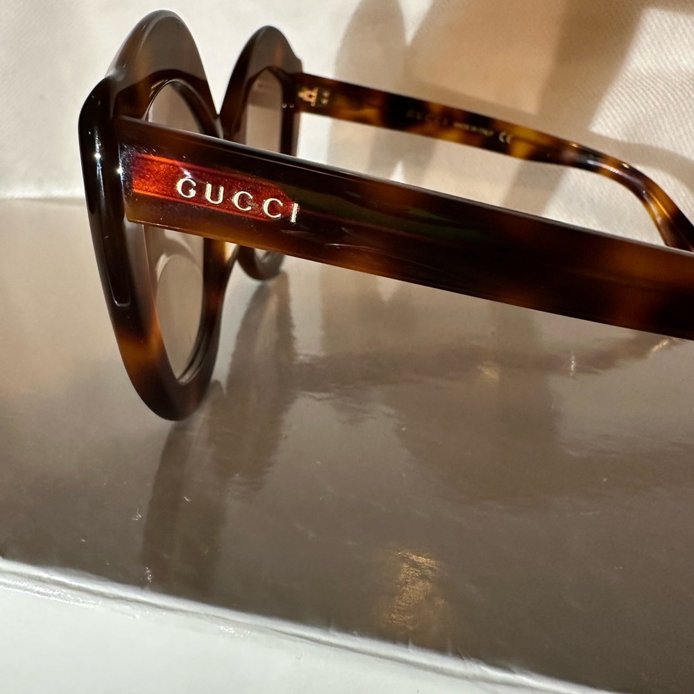 Authentic Gucci Tortoise Shell Cat Eye Sunglasses… - image 2